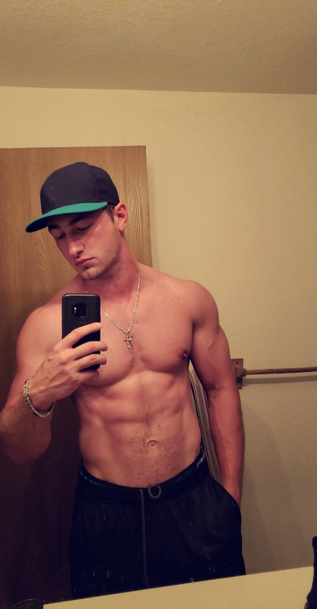 MasterRaidenz's tweet photo. Once again none of that fake bullshit. That real shit right here. Get off your ass and hit my dms $$$ #findomdrain #alphamale #cashking #findom #cashmaster https://t.co/9eNnGBopcF