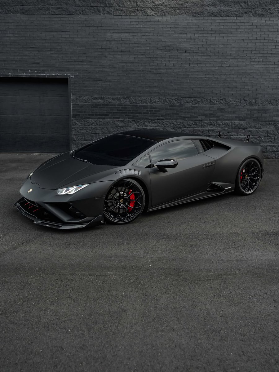 TheAutoHub's tweet photo. Lamborghini Huracan https://t.co/2XZXPbJr63
