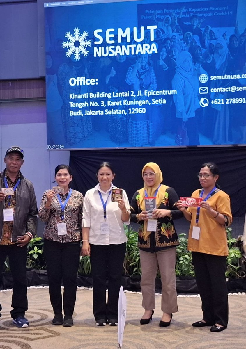 AnethLouhenape2's tweet photo. Rabu (10/06/2026)Agnetha Louhenapessy,Luhkan Kota Ambon kegiatan Lokakarya Tingkat Kawasan, Migrasi Aman dan bermartabat serta resiko penyelundupan migran dan TPPO
#GiatLuhkanSatminkalAmbon
@bppsdm_bp3ambon
@bppsdm_pusluhkp
@bppsdm_kp https://t.co/LFkGEBR8aS