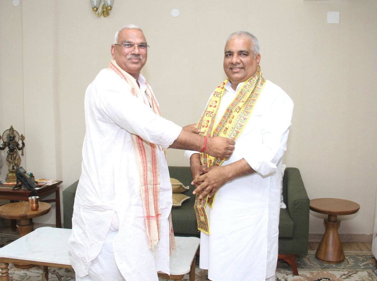 DevPosw's tweet photo. माननीय केंद्रीय पर्यावरण, वन एवं जलवायु परिवर्तन मंत्री श्री भूपेंद्र यादव जी को जन्मदिवस की हार्दिक बधाई एवं शुभकामनाएं!

बाला जी महाराज से आपके उत्तम स्वास्थ्य, दीर्घायु एवं यशस्वी जीवन की मंगलकामना करता हूं।

@byadavbjp @jawaharbedam https://t.co/HAz0twfo0f