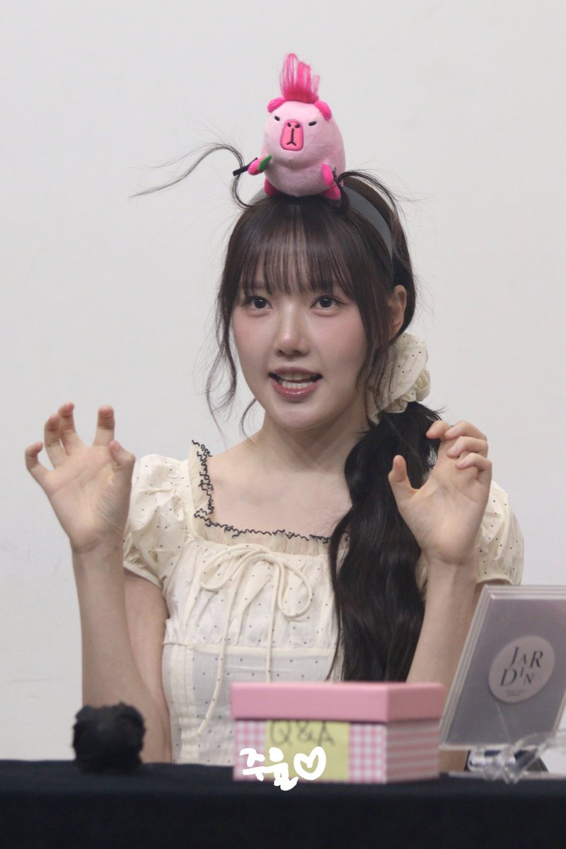 ohyens819's tweet photo. 260628 #예린 #YERIN https://t.co/HpNVFYjxGZ