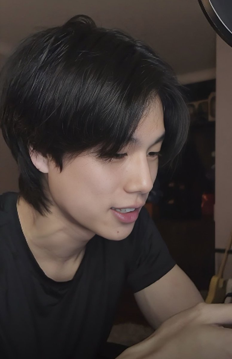 chouxcheese's tweet photo. ผมสั้นก็น่ารักผมยาวก็สวย เหมือนแมวขนสั้นกับแมวขนยาว เห้อ น้องภูวินน่ารักจัง https://t.co/0465eeBYZp