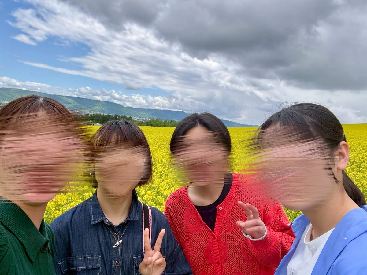 OMC_mandolin's tweet photo. 先日、新歓ドライブで富良野方面に行ってきました🚗💨
青い池を見たり、四季彩の丘やファーム富田に行ってお花を楽しんだり、おいしいジンギスカンを食べたりと、充実した1日を過ごしました🪻🎵
1年生ともたくさん交流でき、さらに仲を深めることができました🤝🏻✨

(1/3) https://t.co/1xAFzAdw7d