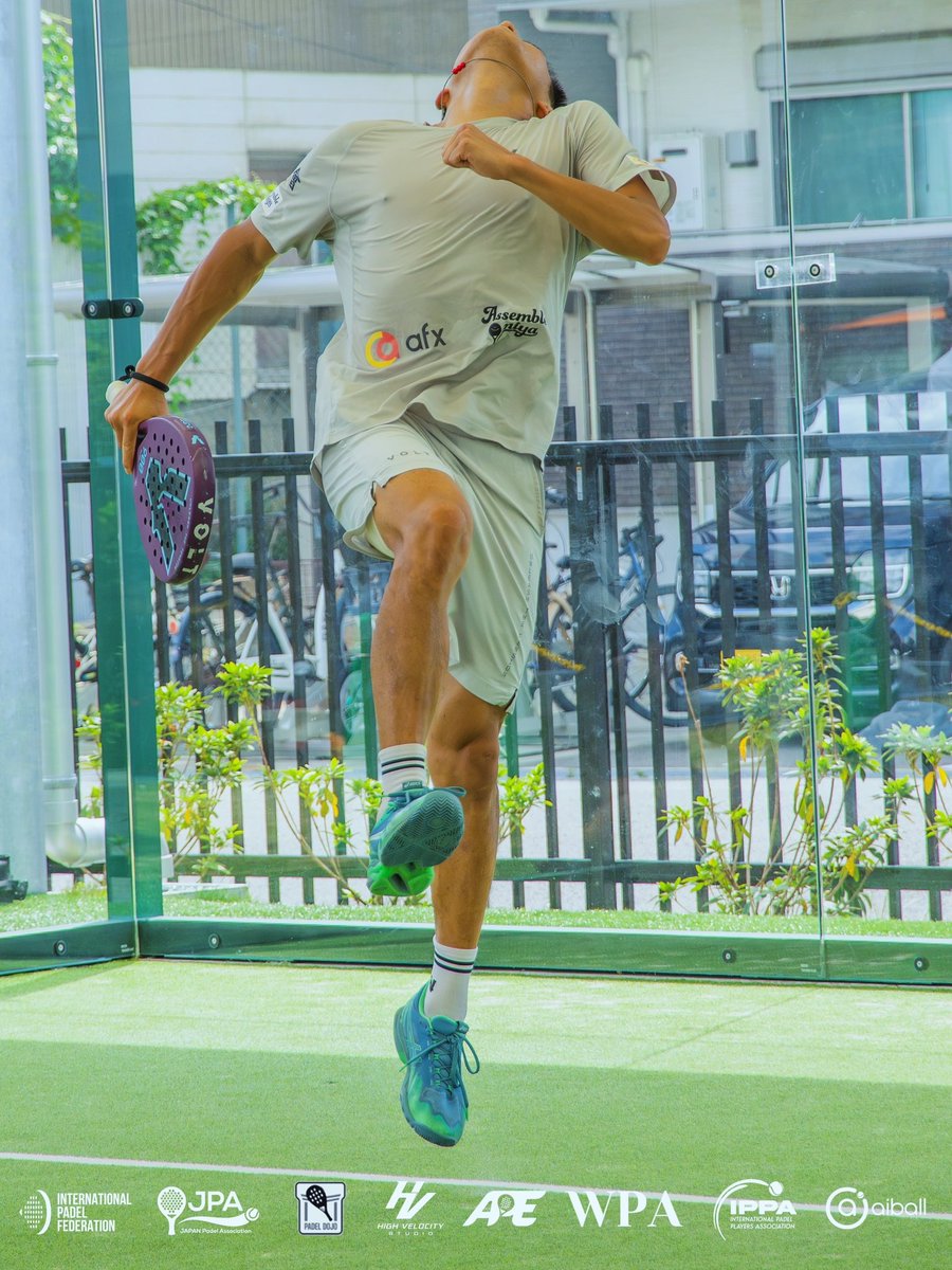 padel_gomichan's tweet photo. FIP(国際大会)挑戦の最中、日本で開催のBronzeカテゴリー大会。

悔しい！！
意気込みとは裏腹に、"行き届かないとこうなる"を痛感させられた大会になりました🦵🩹🎾

31歳、ここで気づけてよかった。
応援いつもありがとう！！❤️‍🔥
#パデル #padel https://t.co/1DpGkSyXE4