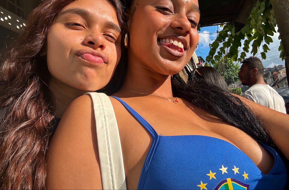 olliveirw's tweet photo. amo a minha preta. https://t.co/a402ChAROe