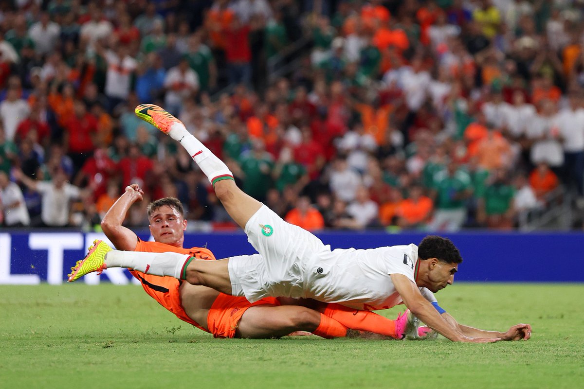 OnsOranje's tweet photo. That tackle. 🥵

#NothingLikeOranje #FIFAWorldCup #NEDMAR https://t.co/ZncPqLH4xe