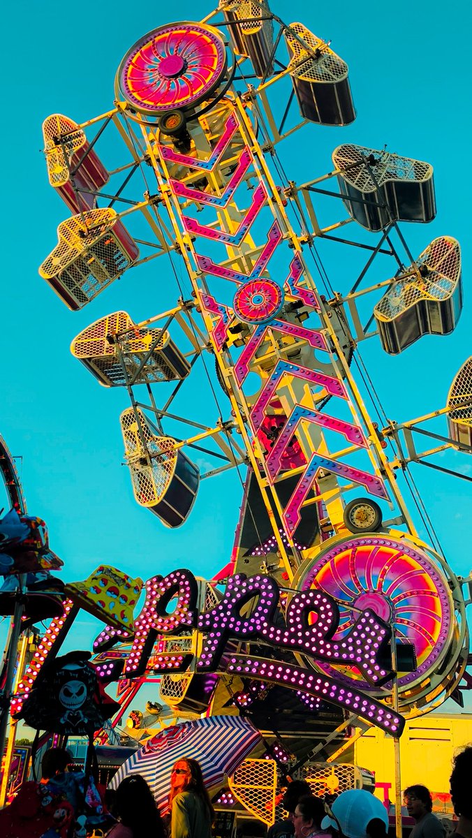 checchecjy's tweet photo. 🎡 https://t.co/rM0gqWDYwN