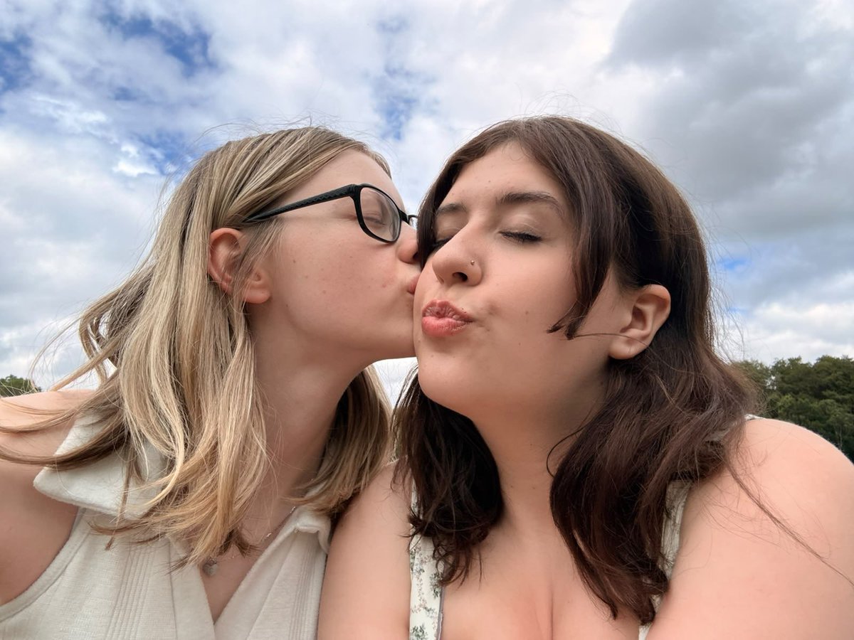 charnicle's tweet photo. me and my fav girl on our little getaway :-) https://t.co/W1J85exXA0