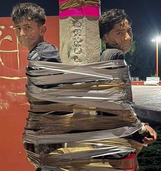 BasilTheGreat's tweet photo. 🚨NEWS: An unknown vigilante described as the 'Mexican Batman' has been been hunting down bike thieves in the state of Jalisco, tying them to lampposts and writing the word 'RATERO' (Spanish for thief) on their foreheads https://t.co/XD2ZpfExw5