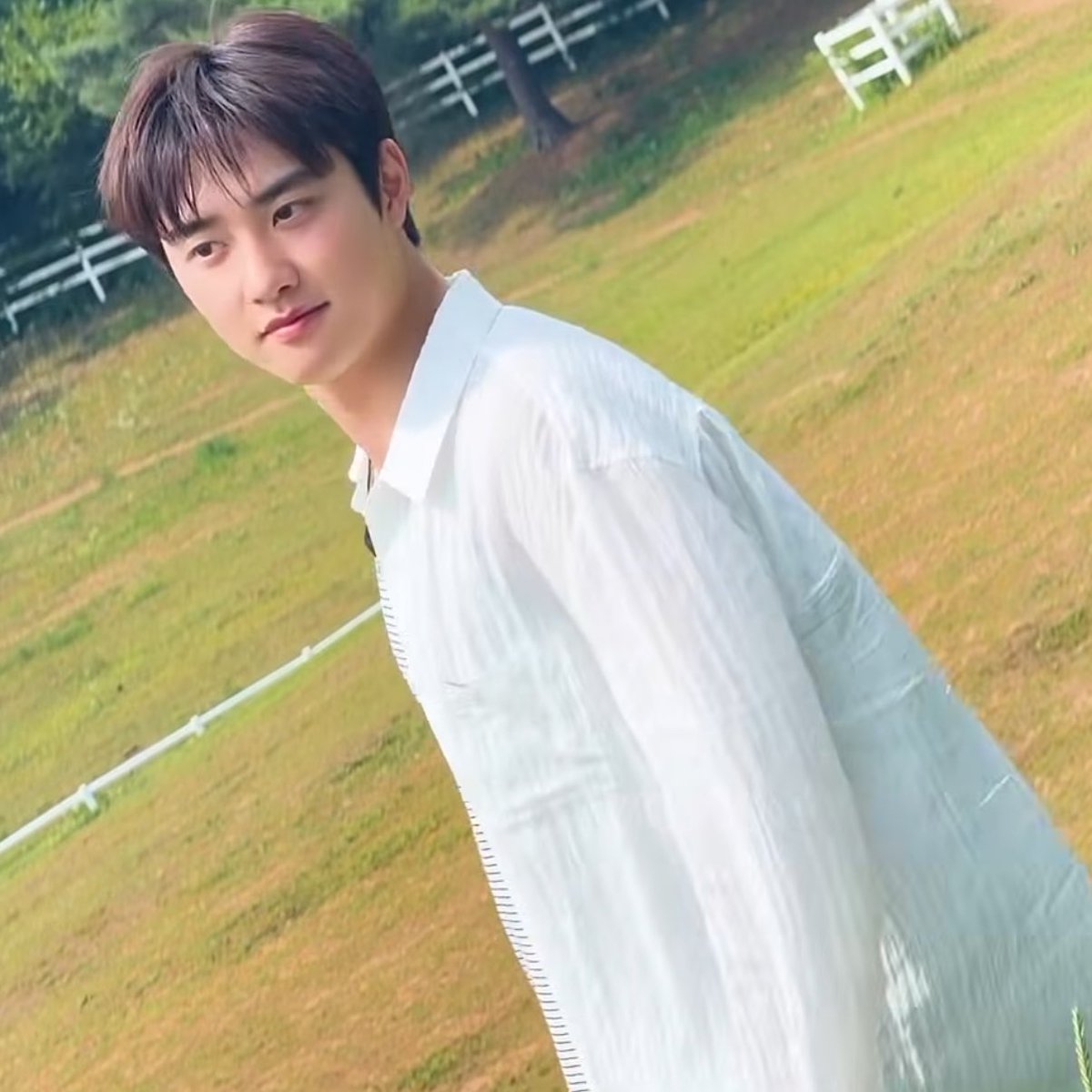 exomungI's tweet photo. 아어떡해 도경수 너무 예뻐…….. https://t.co/6Tb7QU4bQn