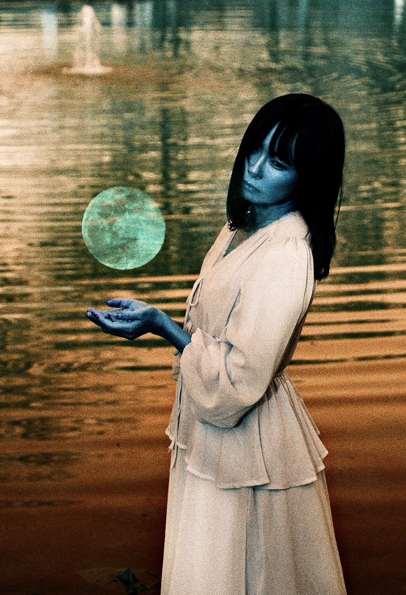 hodachrome2's tweet photo. 個展でのテーマの一つがポートレート多重なのですが、素敵な作品が揃えられたのはモデルさんのご協力のおかげです。中でも彩川菜々さんには数年前から様々な作品制作に携わっていただいて大変感謝しております。ということで何枚かバカでかいのも含めて展示させていただきますのでお楽しみに！
（これらは展示作品ではありません）