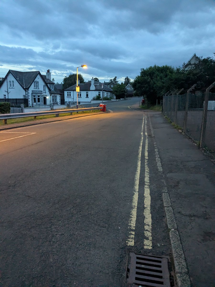 rob_milky's tweet photo. Approaching Carluke station and the road splits in two with ZERO signage to point you to the platforms (see file 1000048745.jpg). For blind and partially sighted travelers, this layout is an absolute information blackout! Fix it @ScotRail https://t.co/yhdBeKrctT https://t.co/DwPioqAOaP