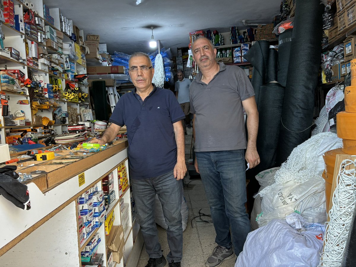 CelikcanMahmut's tweet photo. Abidinpaşa Caddesi Kalekapısı civarında hırdavat işi yapan Halit Koyukan kardeşimizi ziyaret ederek alışveriş yaptık Rabbim tüm esnaflarımızın kazancını helal, rızkını bol, bereketini daim eylesin. Hayırlı işler, bereketli kazançlar diliyorum. https://t.co/rWlKdlQmsc