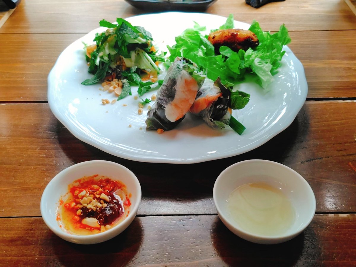 harry_kunitachi's tweet photo. 国立のベトナム料理店、くにたちサイゴン桜に行って来ました。

前菜三品
フォー・チョン(冷やしフォー)
タピオカ(あずき添え)

ピリ辛の汁無しフォーは暑い日に食欲を増してくれます。 https://t.co/nIQ9Qk82Iv