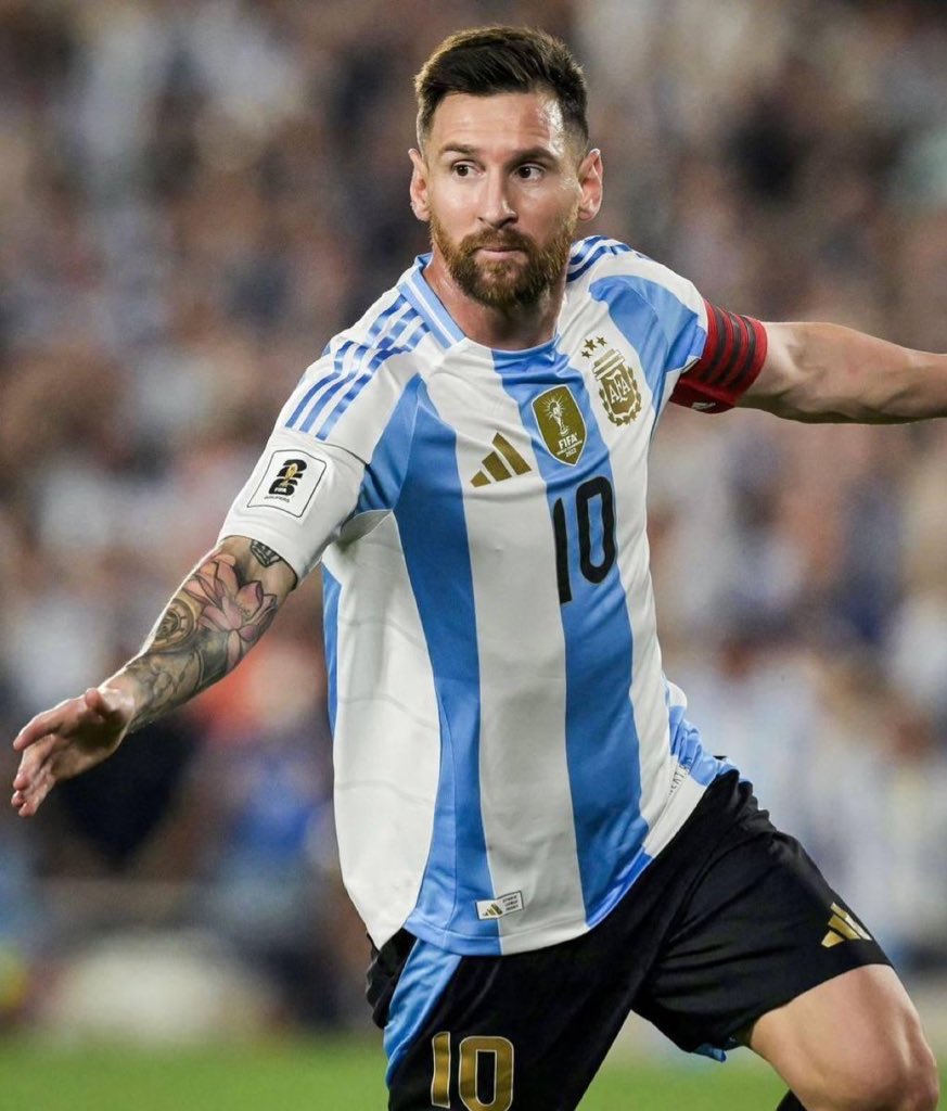 chamssAutos's tweet photo. 39 year old Messi leading Argentina to another World Cup and winning the Ballon d'Or from Inter Miami? Cinema. Absolute cinema. 🎬 https://t.co/h0LqeM86P3
