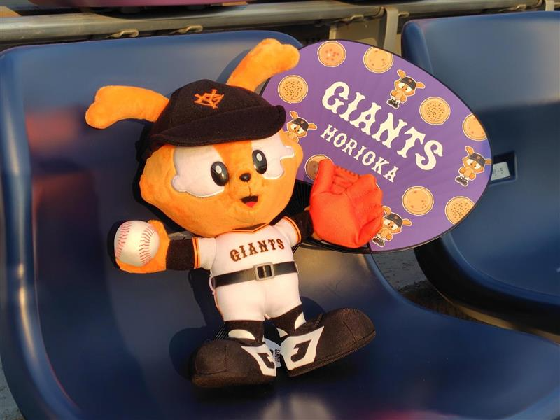 giants_goods's tweet photo. ／
🪻盛岡開催記念グッズ🥢
      うちわ🎐🧊
＼

南部せんべい×選手イラストをお見逃しなく🤩

あすも気温の上昇が予想されています！
熱中症対策を忘れずにお越しください🙇‍♂️

▶ https://t.co/UItmAZ2fvK https://t.co/D3xN2nqqaz