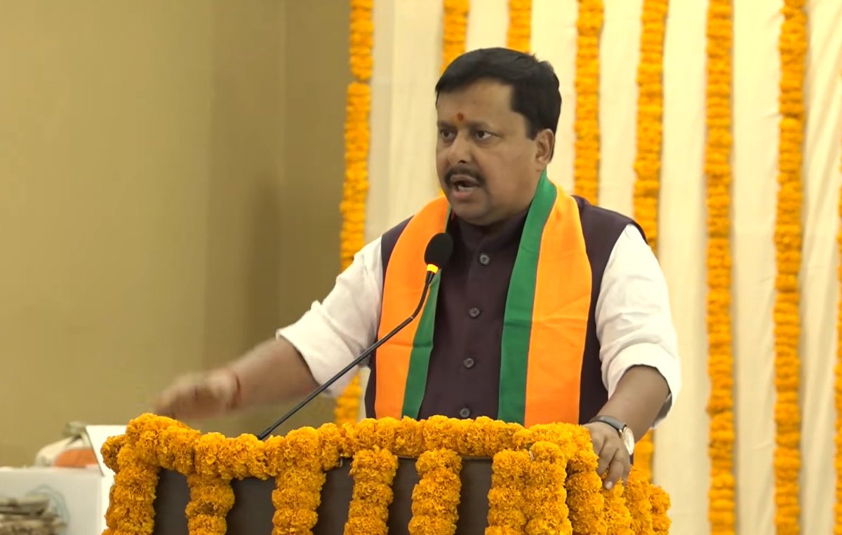 BJPLive's tweet photo. मैं यहां उपस्थित सभी कार्यकर्ताओं से आने वाले वर्षों में और अधिक संघर्ष करने का आह्वान करने आया हूं।

2047 तक विकसित भारत की प्रधानमंत्री श्री @narendramodi की संकल्पना को साकार करने के लिए हम सभी को अपना पुरुषार्थ करना होगा। समर्पण और संकल्प के साथ आगे बढ़ना होगा।

-श्री @NitinNabin