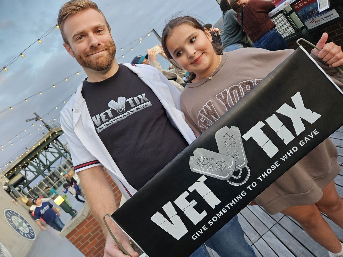 VetTix's tweet photo. Seattle Mariners vs Los Angeles Angels, donated by: Seattle Mariners.
First MLB for my kids! Thanks, Vettix!!!
Jordan, U.S. #Airforce #Veteran 2008 - 2012 #Memorymaker https://t.co/ijB5tKqwH5