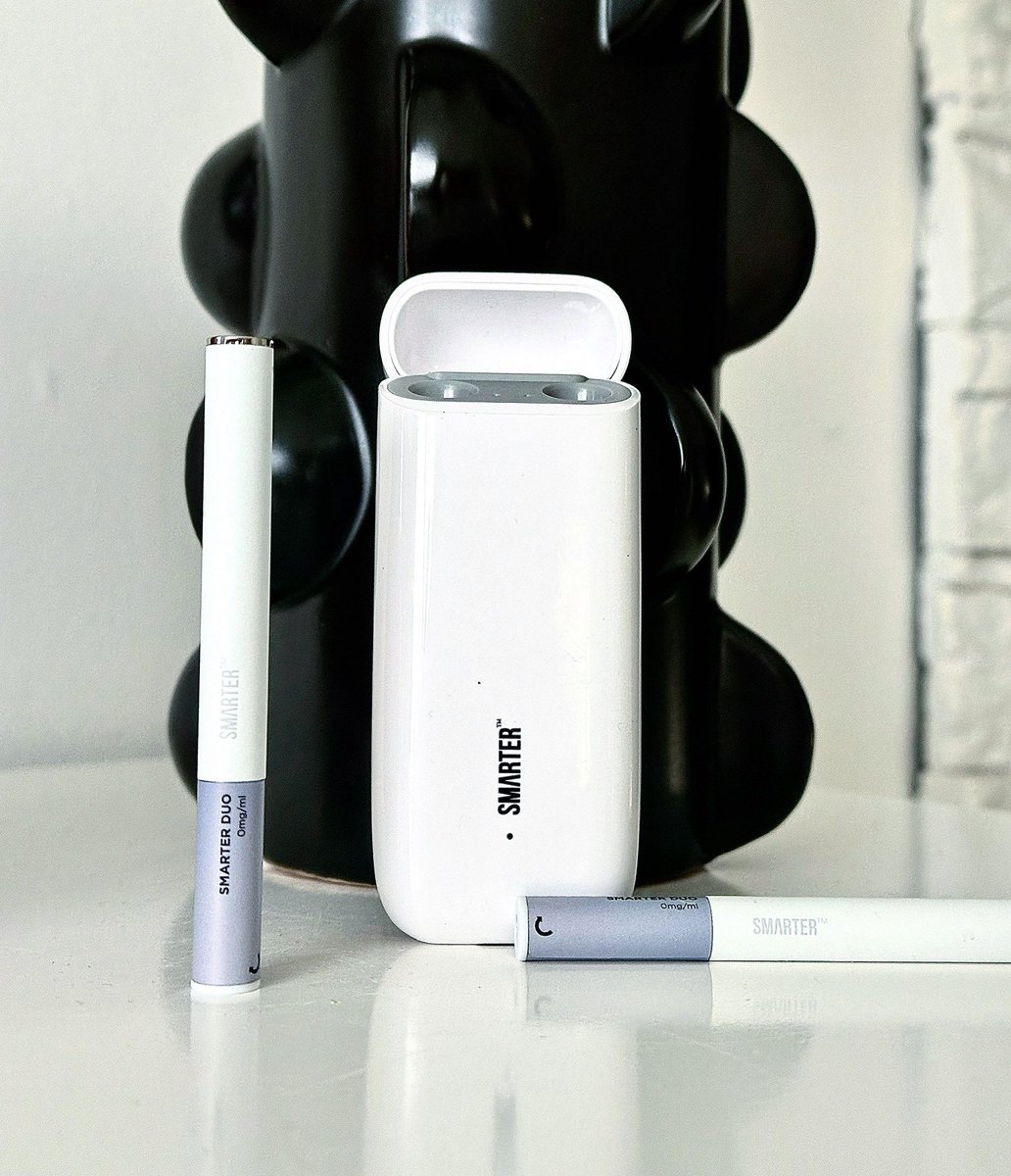 wing_osaka_'s tweet photo. 🆕 SMARTER DUO 販売開始

仏BUDDY BOO発のPOD型デバイスが入荷しました。
✔ ニコチン0／タール0
✔ 準備不要、開けてすぐ吸えるPOD型
✔ 選べる【フレーバー〇種】

堺本店＆オンラインで発売中👇
https://t.co/6ePQSP32HH

※20歳以上対象 #ベイプ #ニコチンフリー https://t.co/RxQQK0yLsb