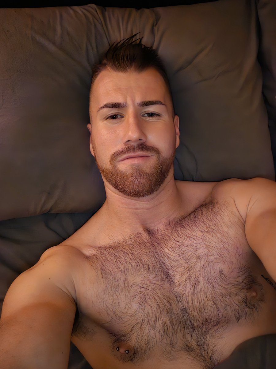 SubCharlieT tweet picture