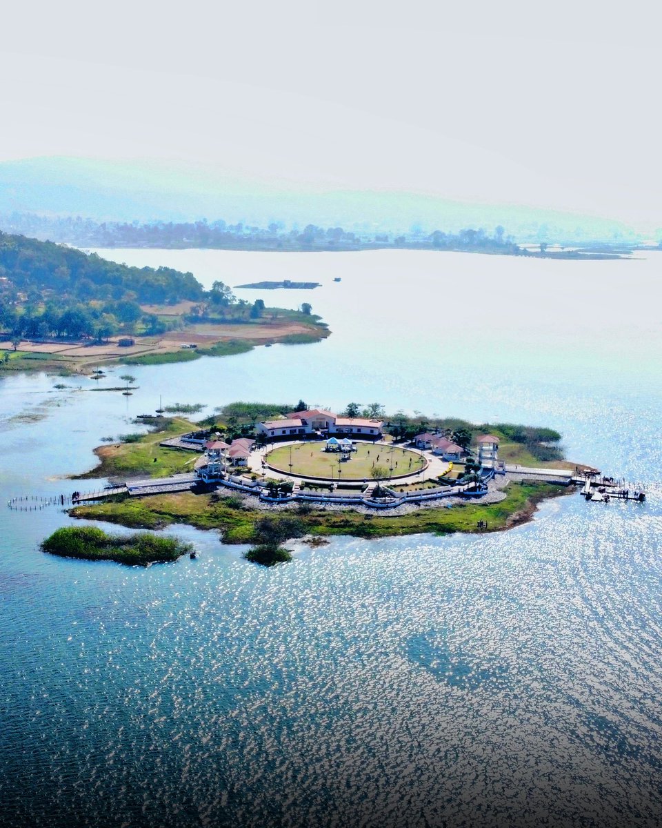 india_plus_'s tweet photo. BTW, This is Jharkhand 😍

📍Patratu Lake https://t.co/gOVI4oSqIp