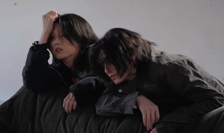 rockstarjjoo's tweet photo. HanniJevi โ fem #junjoo au https://t.co/k3XTI2OF1o