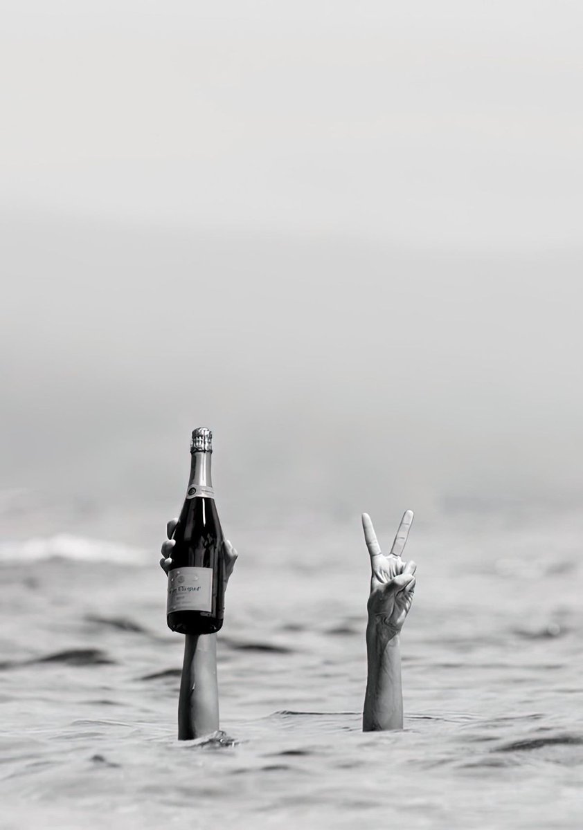 mywine_ro's tweet photo. Sparkling Summer!
In orice loc si moment, optimismul te va salva si vei straluci din plin.

https://t.co/rzNUbDlIQl

#MyWineRo #SavureazaMomentul #SparklingSummer https://t.co/JspQe2jgI0