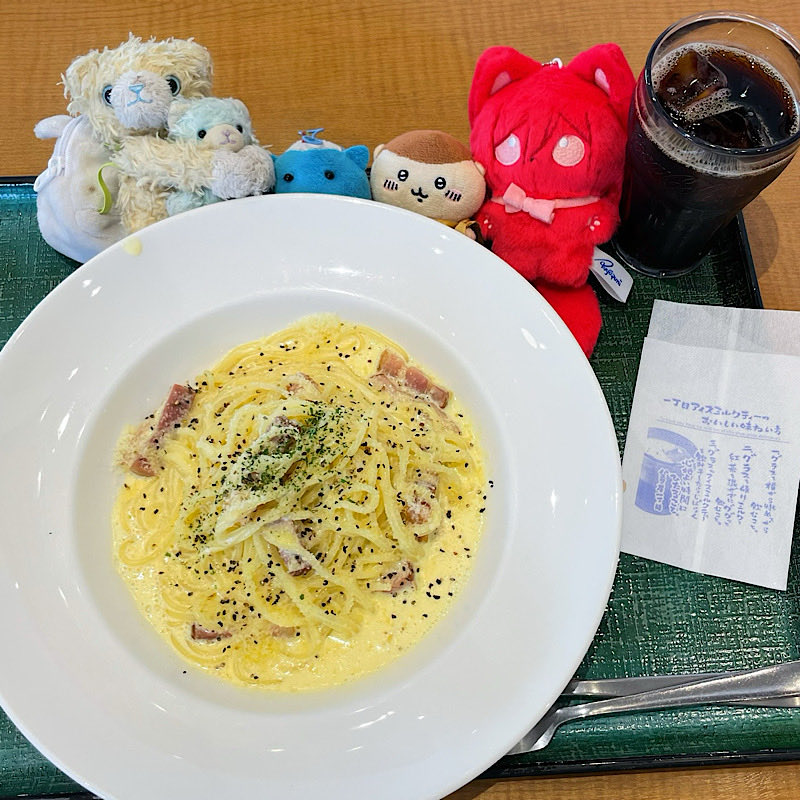 kaninaice's tweet photo. まゆがあみちゃんにオススメされたのをオススメされたパスタ屋一丁目🍴おいしー！ミルクティー忘れたからまた行く！ https://t.co/1onUzIdGf4