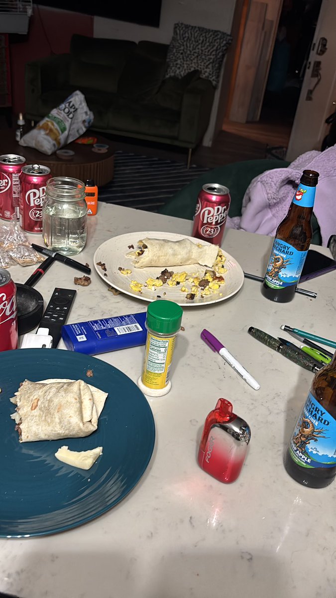 soluckis0lucki's tweet photo. sums up the night perfectly https://t.co/BkIUB42ujE