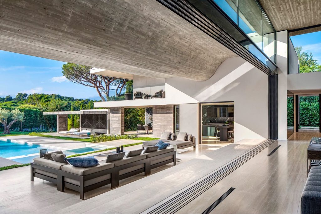 XekiHlongwane's tweet photo. 📍 Le Pine House / SAOTA
Houses, Saint-Tropez, France 🇫🇷 https://t.co/ZZylliV0fw