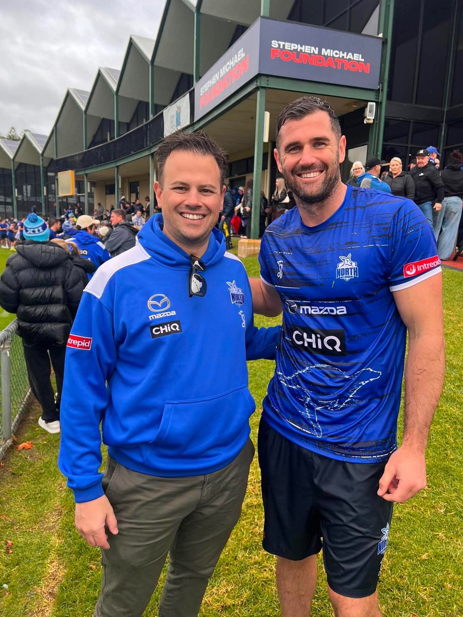 markdifede's tweet photo. @marniecohen And a genuine nice guy. He stopped and had time to chat when they trained at East Fremantle before the West Coast game. Showed interest by asking questions. Today, I passed through Arden Street with my boys and he had time to chat and happily have a photo taken. https://t.co/NEcczToqTg