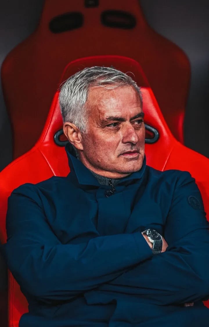 theMadridZone's tweet photo. 🚨 CONFIRMED: Jose Mourinho wants a striker similar to JOSELU.

However, it is NOT a priority, and for it to happen, an attacker would need to LEAVE, which is UNLIKELY. @MarioCortegana @TheAthleticFC https://t.co/0oQW8o5I2M