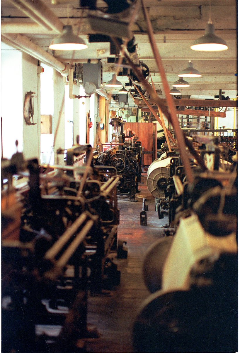 TheBengalIndex's tweet photo. 𝗡𝗮𝗶𝗵𝗮𝘁𝗶 𝗝𝘂𝘁𝗲 𝗠𝗶𝗹𝗹 𝗿𝗲𝗼𝗽𝗲𝗻𝘀 𝗼𝗻 𝗝𝘂𝗹𝘆 𝟯.

Bengal's industrial revival in the jute sector continues. The Naihati Jute Mill in North 24 Parganas will resume operations on 3 July, restoring livelihoods for nearly 2,500 workers after the unit shut down on 6 June. The decision followed a tripartite meeting led by the state Labour Department involving the mill management, workers' unions and government officials.

The reopening follows the restart of Alliance Mills (Jagatdal) on 17 June and Kankinara Jute Mill on 1 July, signalling coordinated efforts to revive Bengal's historic jute belt through negotiated settlements. If sustained, these reopenings could strengthen industrial stability and protect thousands of manufacturing jobs across the region.