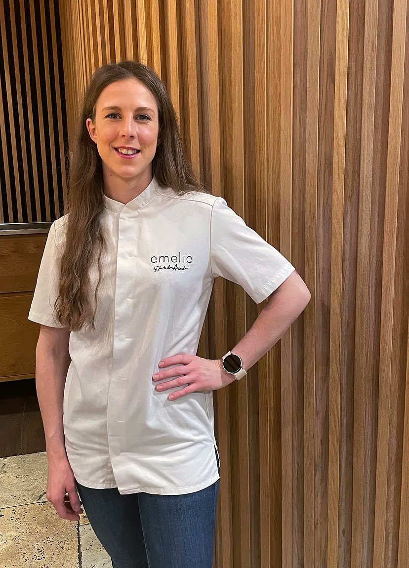condedelamaza's tweet photo. "Así es la cantera femenina de la alta cocina", de @mfguada en @expansioncom: https://t.co/0hXn2Bx1Gq

Los casos de #MarinaSelina en @ameliarestauran con @elcordobesss y #BertaLinares en #Aleia con @RafaDeBedoya. https://t.co/kAhwpb2Yia