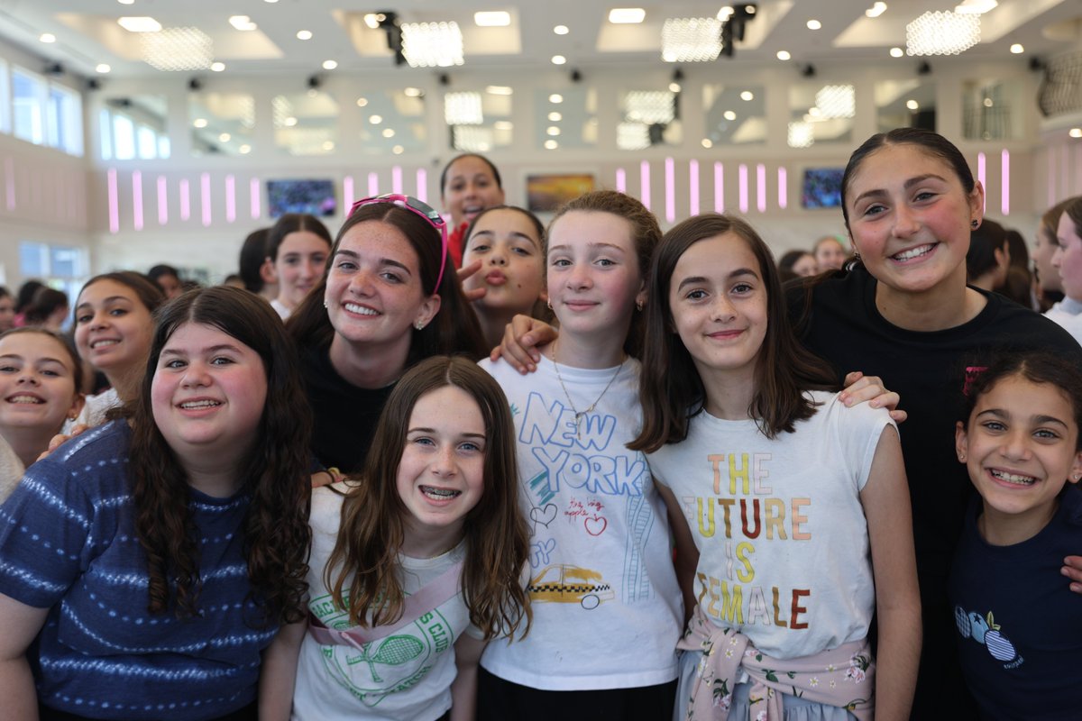 Kars4kids's tweet photo. Day 2 at TheZone: strangers are already friends.

Arms around shoulders. Inside jokes forming. Smiles that come easy.

That's the magic of summer camp at TheZone.

#Kars4Kids #TheZone #SummerCamp https://t.co/uq9Ld92DLz