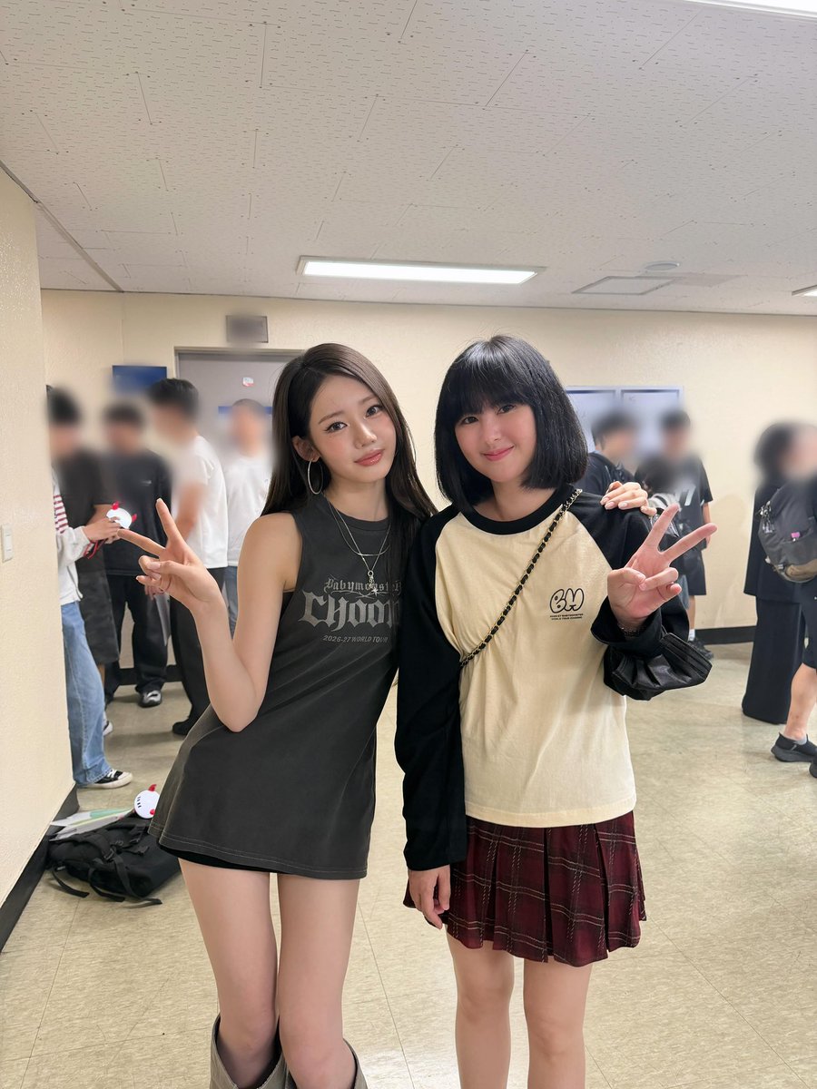 picbaemon's tweet photo. CHIQUITA’s MOM shared a photo with BABYMONSTER on Instagram! https://t.co/6MsubQhG0z