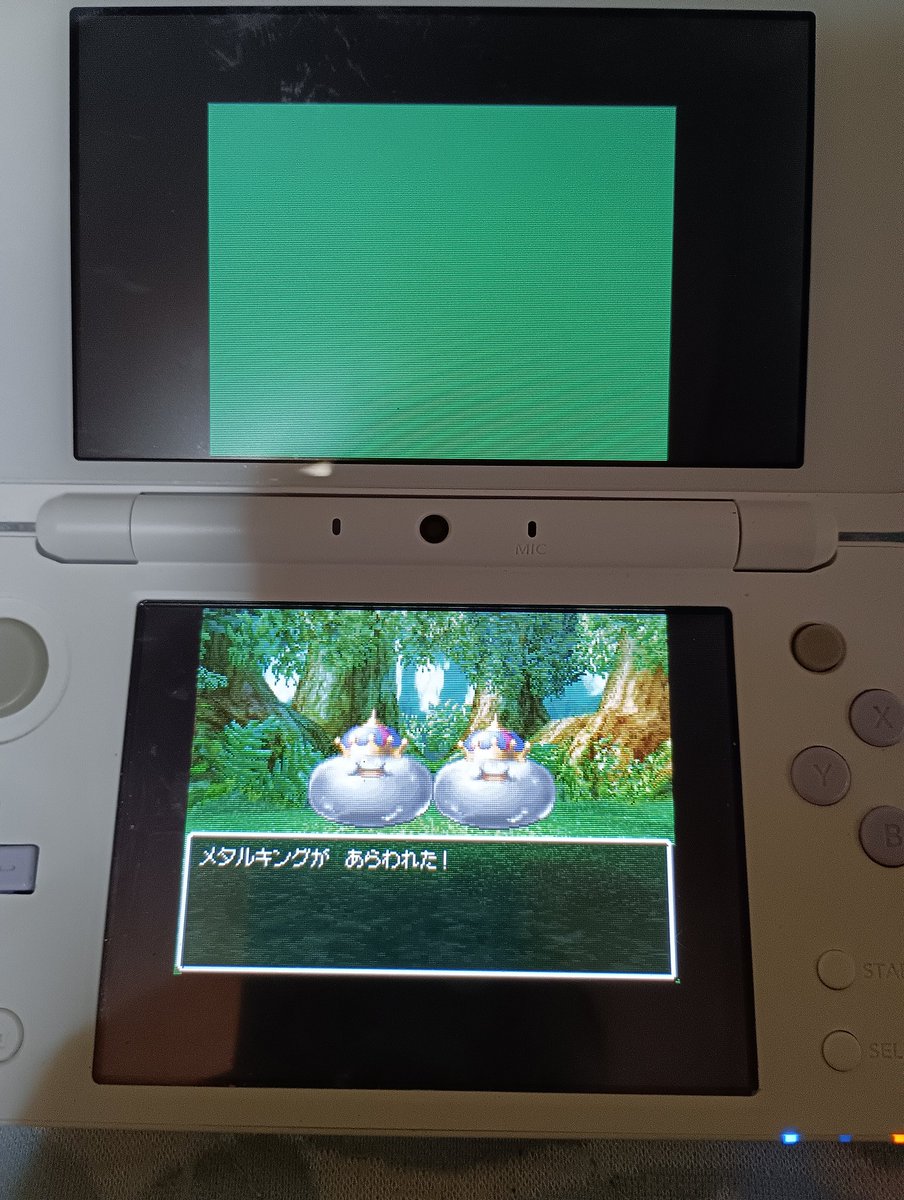 rq6tMHBQBs20013's tweet photo. HOME画面で
スタートとセレクトを
同時に押しながら
ゲームを始めると!
ゲームボーイ画面になる💦
知ってた💦てかちっさw
#DS
#2DS
#3DS https://t.co/ZvGpS7xZRj