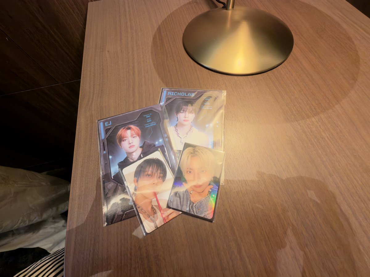 edamametoichigo's tweet photo. 急遽1日2回VR入ってどっちもスペシャル引くのは流石にびっくり。

YUMAスペシャル所持してます！
NICHOLASスペシャルとの交換出来る方いたらお声がけください🙇‍♀️

ffさんでもそのお知り合いでもいらっしゃいましたらぜひ

#andTEAM  
#andTEAM_VRConcert
#最前列を超えてandTEAMの世界へ
#andTEAM_交換 https://t.co/n2dWCsfvhg