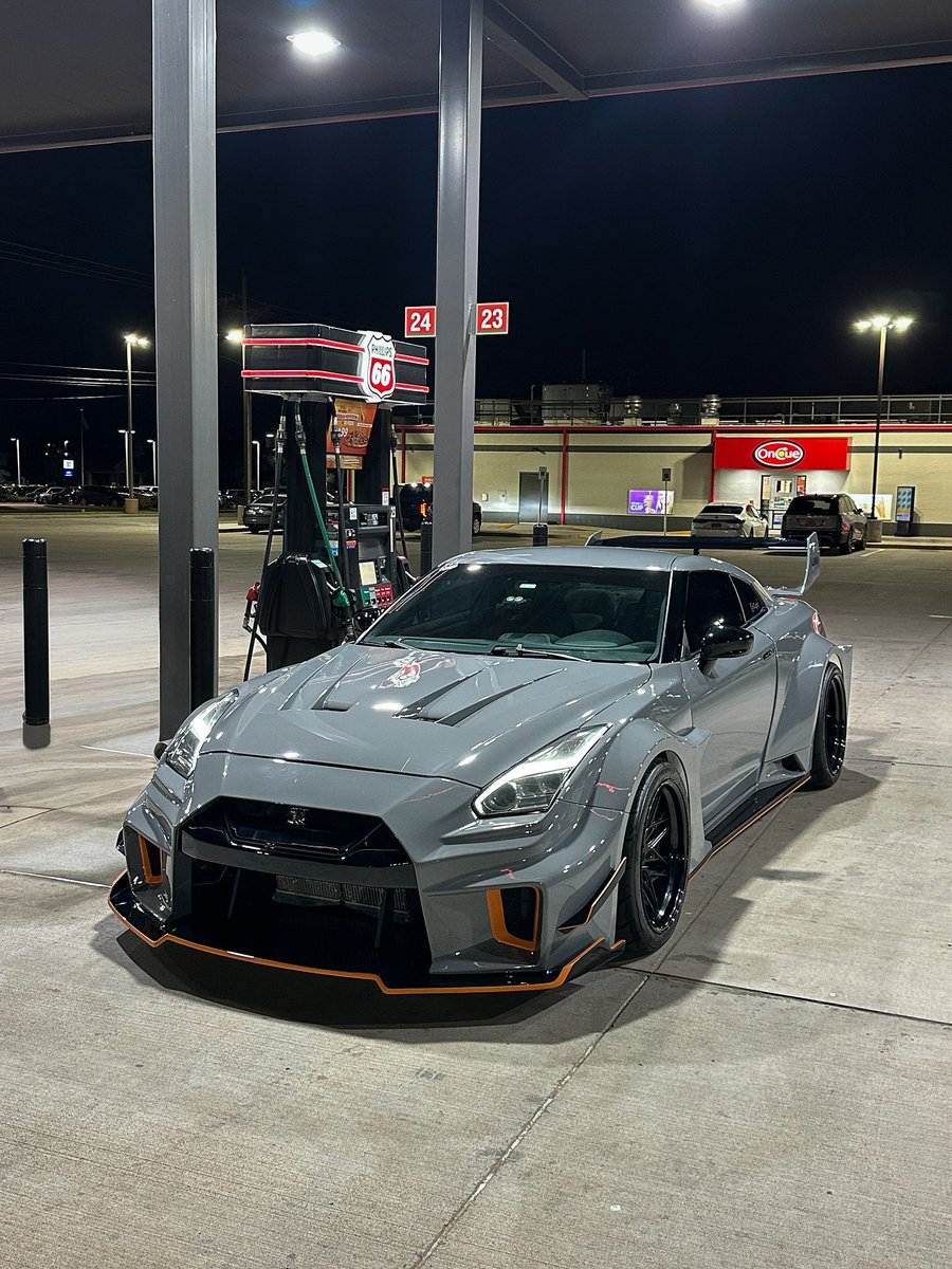 RPMvisualss's tweet photo. Nissan GTR-R35 https://t.co/jCHIJA6FU6