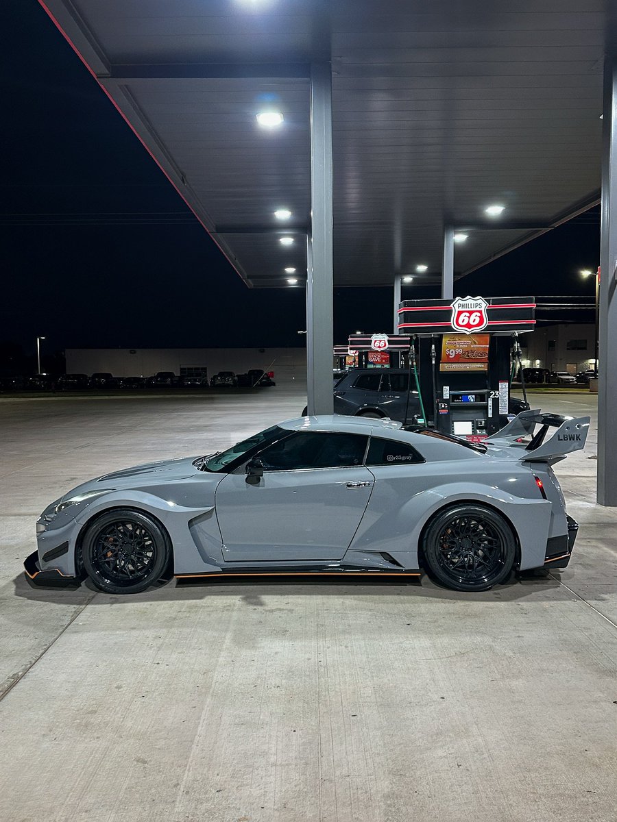 RPMvisualss's tweet photo. Nissan GTR-R35 https://t.co/jCHIJA6FU6