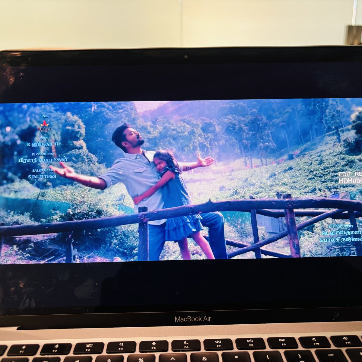 NiveTvk's tweet photo. Ipadi oru content aa vachutu yen da innum release panama irukeenga!!

🥲🥲 https://t.co/JvATV0ZQXt