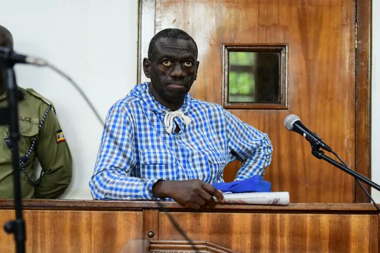 CapitalFMUganda's tweet photo. 12 law firms have united to defend Dr. Kizza Besigye in his ongoing court case, forming a joint legal team to bolster his defence.

#CapitalFM #NewsUpdates https://t.co/YLdB0OPzcF