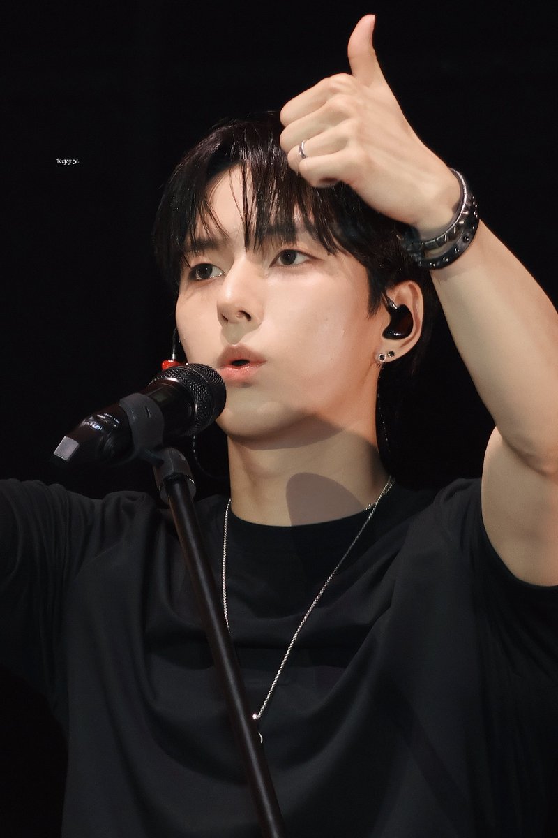 1eappy_'s tweet photo. 260628 썸머콘

#XdinaryHeroes #엑스디너리히어로즈  
#오드 #오승민 #Ode https://t.co/ZoMX2wtZza