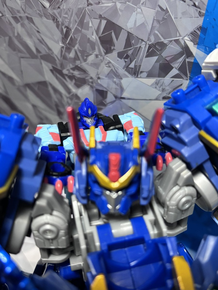 voidseeker13's tweet photo. 適当にワイルドッキングさせてみました
せっかくコバルトウィングがいるので背中にも…（いい顔してるなぁ）

#Transformers
#wildking_rexbrade
#トランスフォーマーワイルドキング https://t.co/RNEzG29vCQ