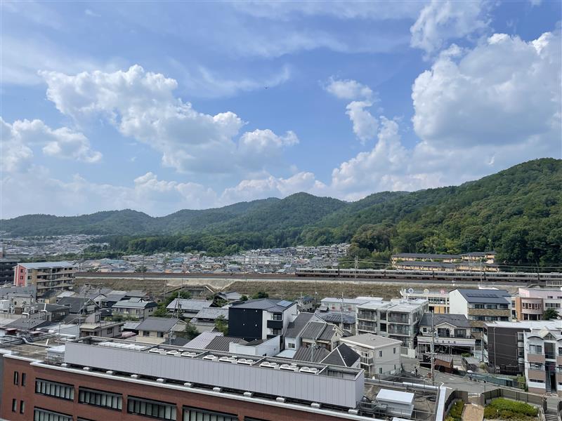 KPUofficial's tweet photo. こんにちは😊今日の山科は晴れ☀
あっという間に6月も最後の日になりました📅
2026年も折り返しになりますね😳
7月には前期試験が待っています🔥気を引き締めていきましょう！

＃京都薬科大学 https://t.co/X5ICaFGjpy