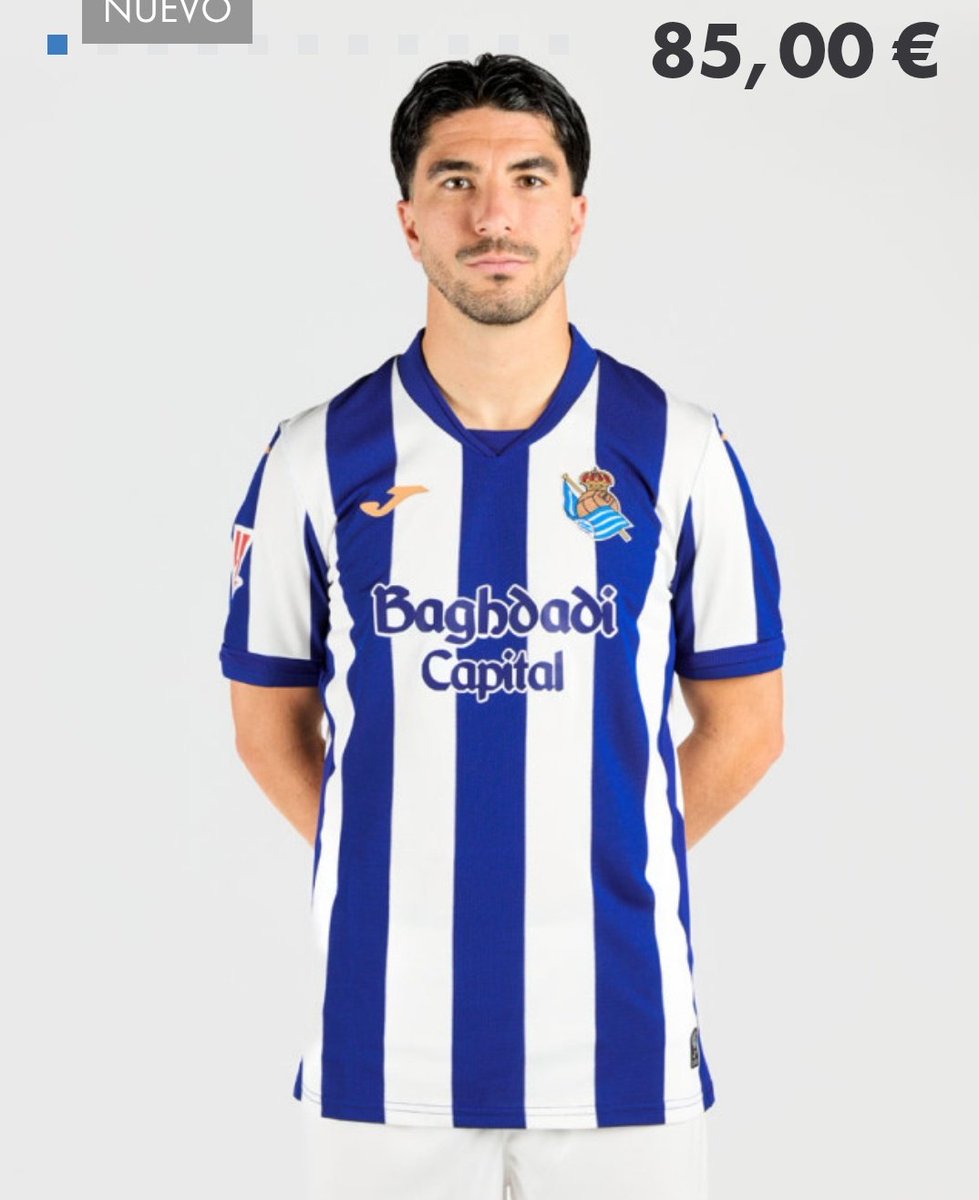 ibon20200's tweet photo. @RealSociedad Está muy bien poner filtros y esas cosas pero cuál es el color 'real'? Es que ni en la tienda está claro... https://t.co/x1Qf7Fnio1