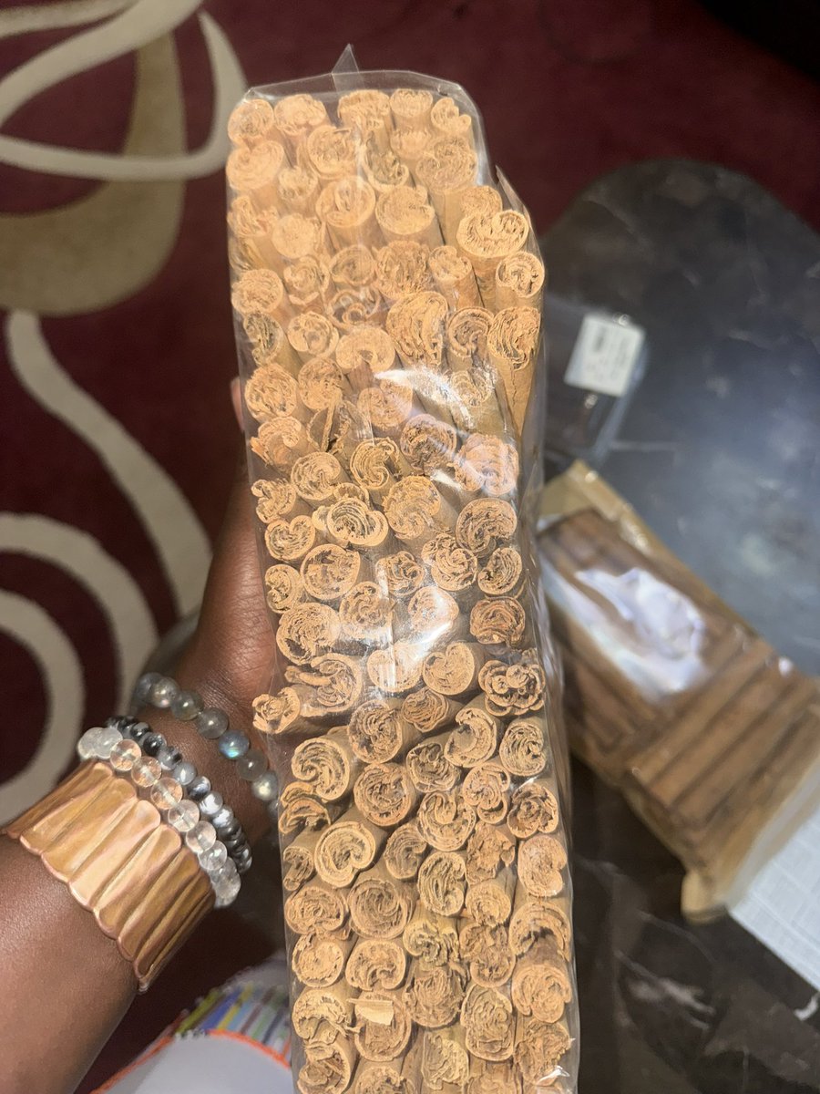 SomoinaKapeen's tweet photo. Kuna tofauti ya Ceylon Cinnamon(True Cinnamon) na Cassia (ghasia) Cinnamon! Which one do You use? https://t.co/1zUKU0EqBF