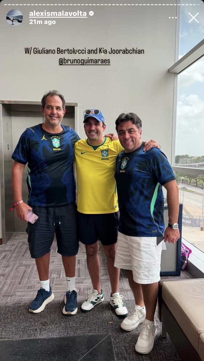 AFCDieHard's tweet photo. The Only Person who mentioned KIA was @HandofArsenal btw. This is PEAK JOURNALISM

And it’s on Bruno G’s agent’s Story! https://t.co/X3jPfqfbKY