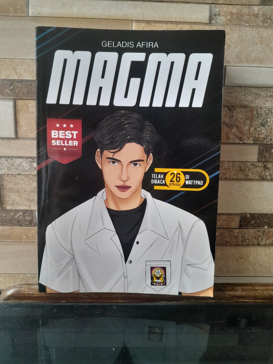 Rebluec's tweet photo. 💥WTS (WANT TO SELL)💥
PRELOVED NOVEL📚
#WTS #WTB #wts #wtb #preloved #book #novel #zonajajan #bealanja 
▪︎ Magma 25k
▪︎ Selina 25k
▪︎ Hold on it hurts 30k
ALL IN 70K
dm for details https://t.co/2Q2466Rzu4