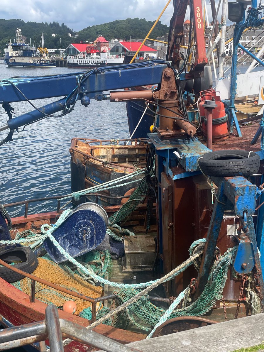 gerryelma's tweet photo. #PMJWeeklyChallenge
Boats at Oban Pier with #FunctionalClutter aplenty. https://t.co/beAW6bNvZQ